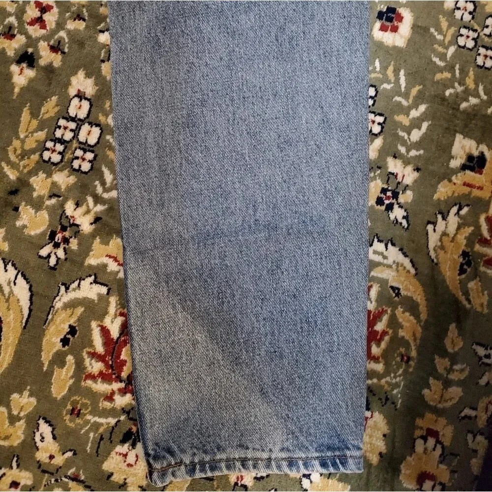 4. 1996 ~ Vintage ~ Levi's 💙 ~ 550 ~ 33 x 32 ~ Made in the 🇺🇸 USA